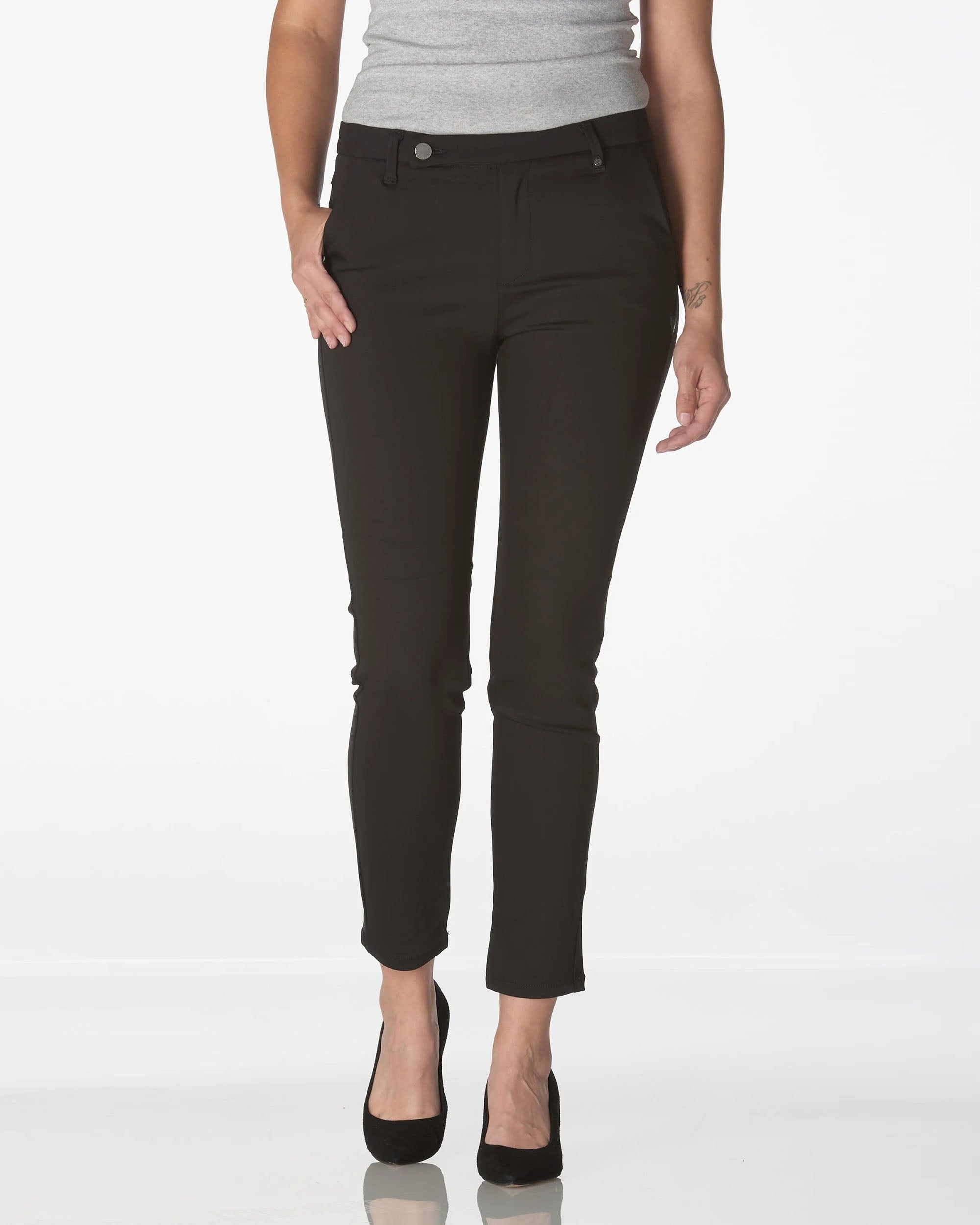 Black Chinos | The Latina