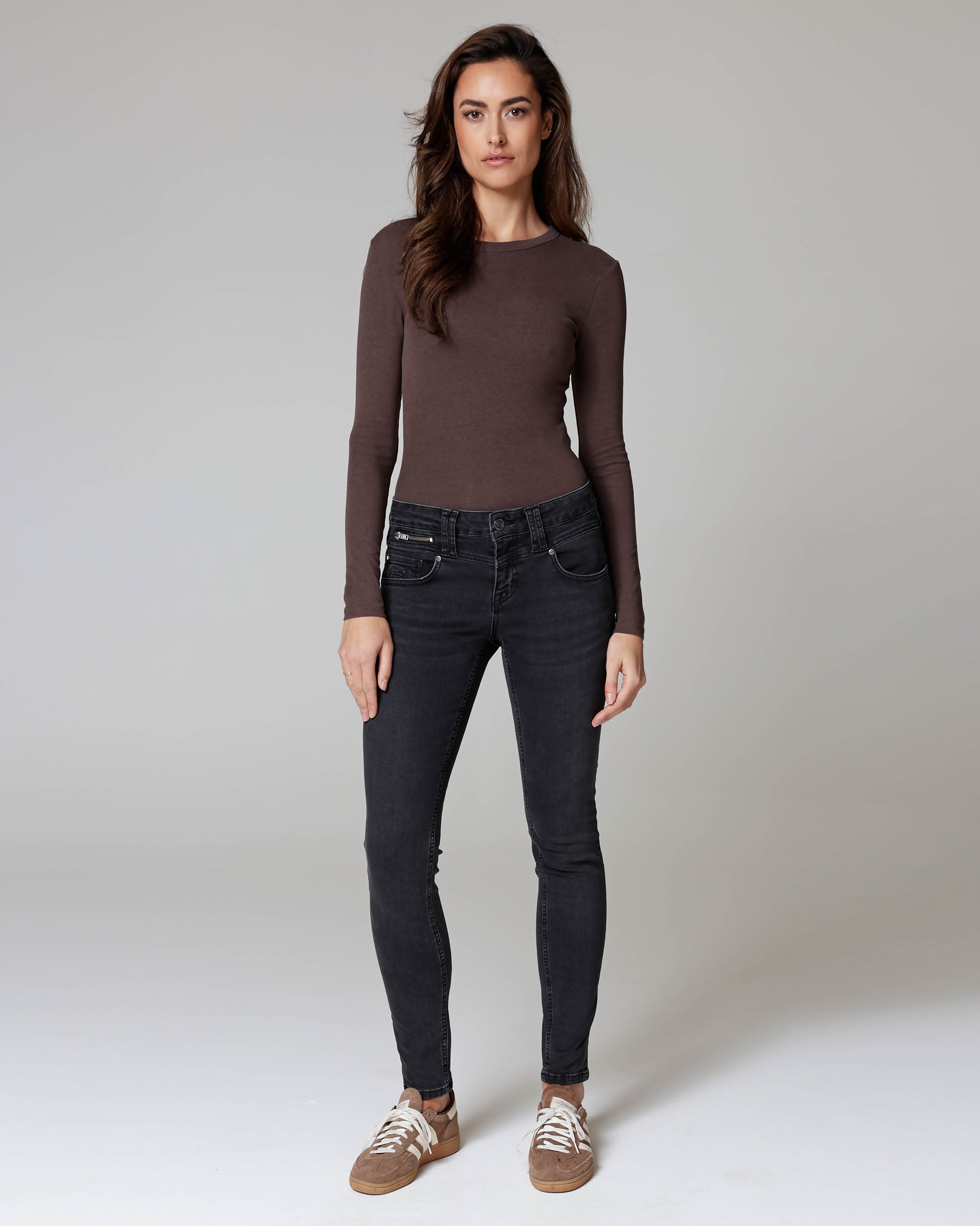 Blue Black Skinny Jeans | The Manuela Main image
