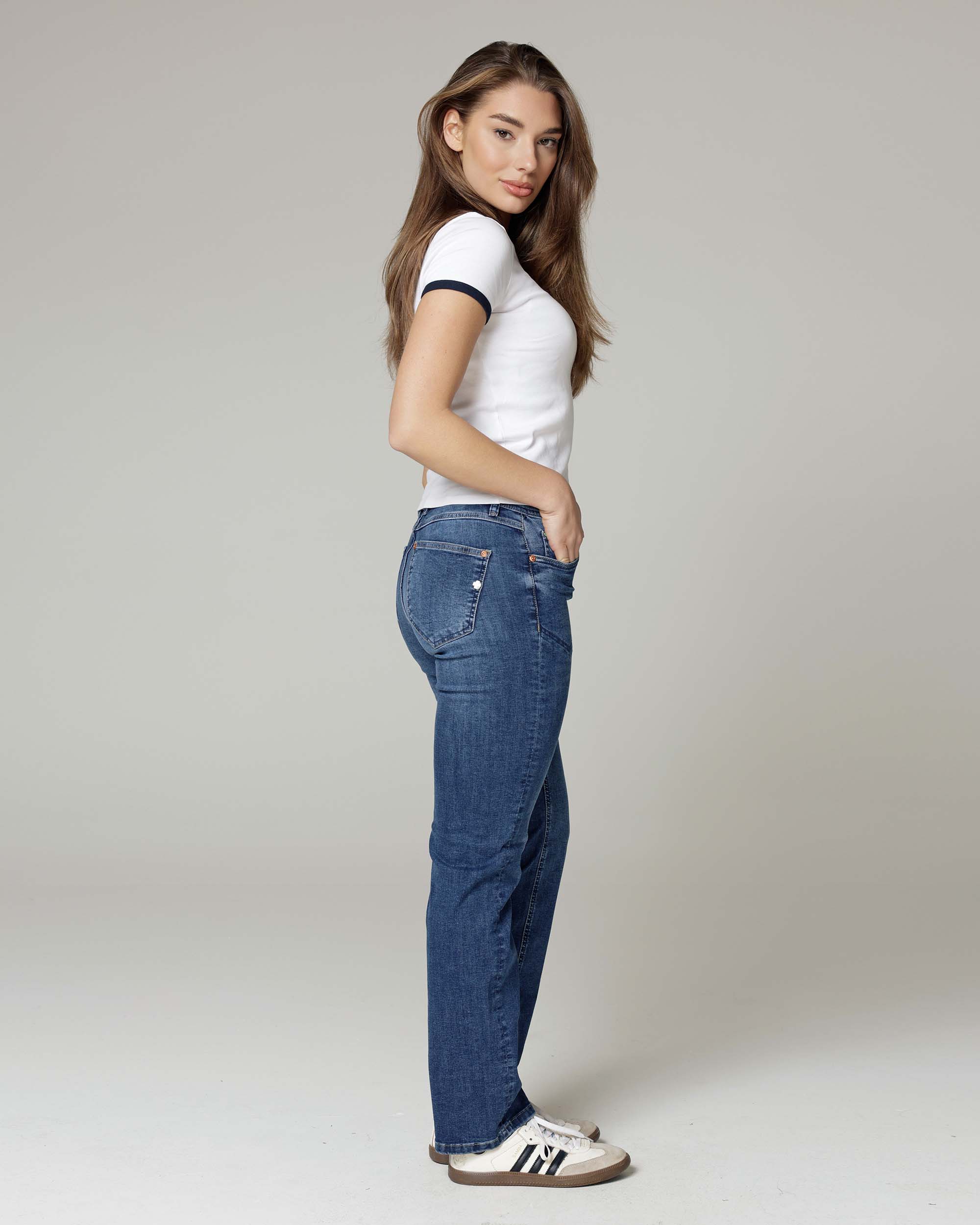 Dark Effect Wash Straight-Leg Jeans | The Messina Secondary image
