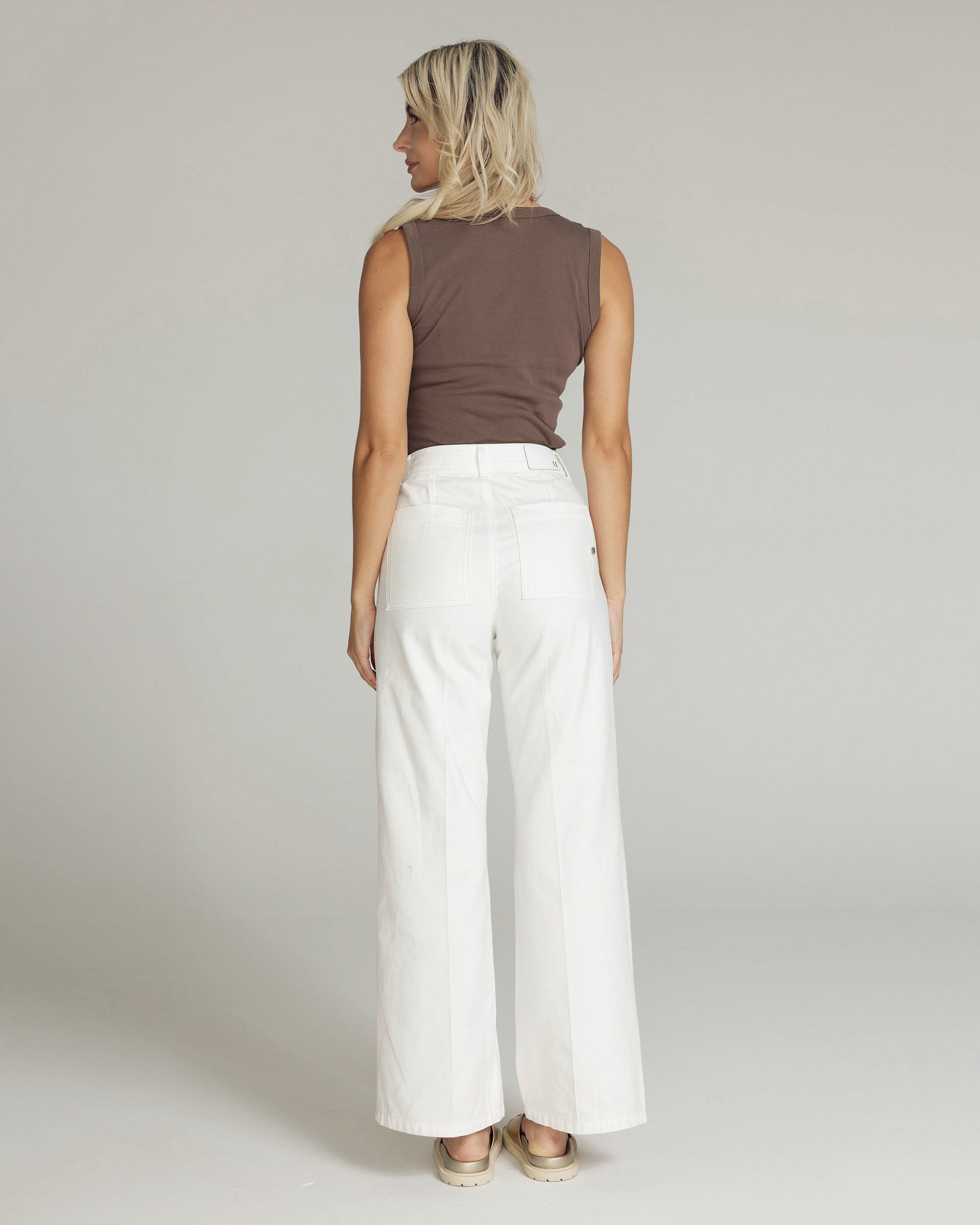 White Wide-Leg High-Rise Jeans | The Viola