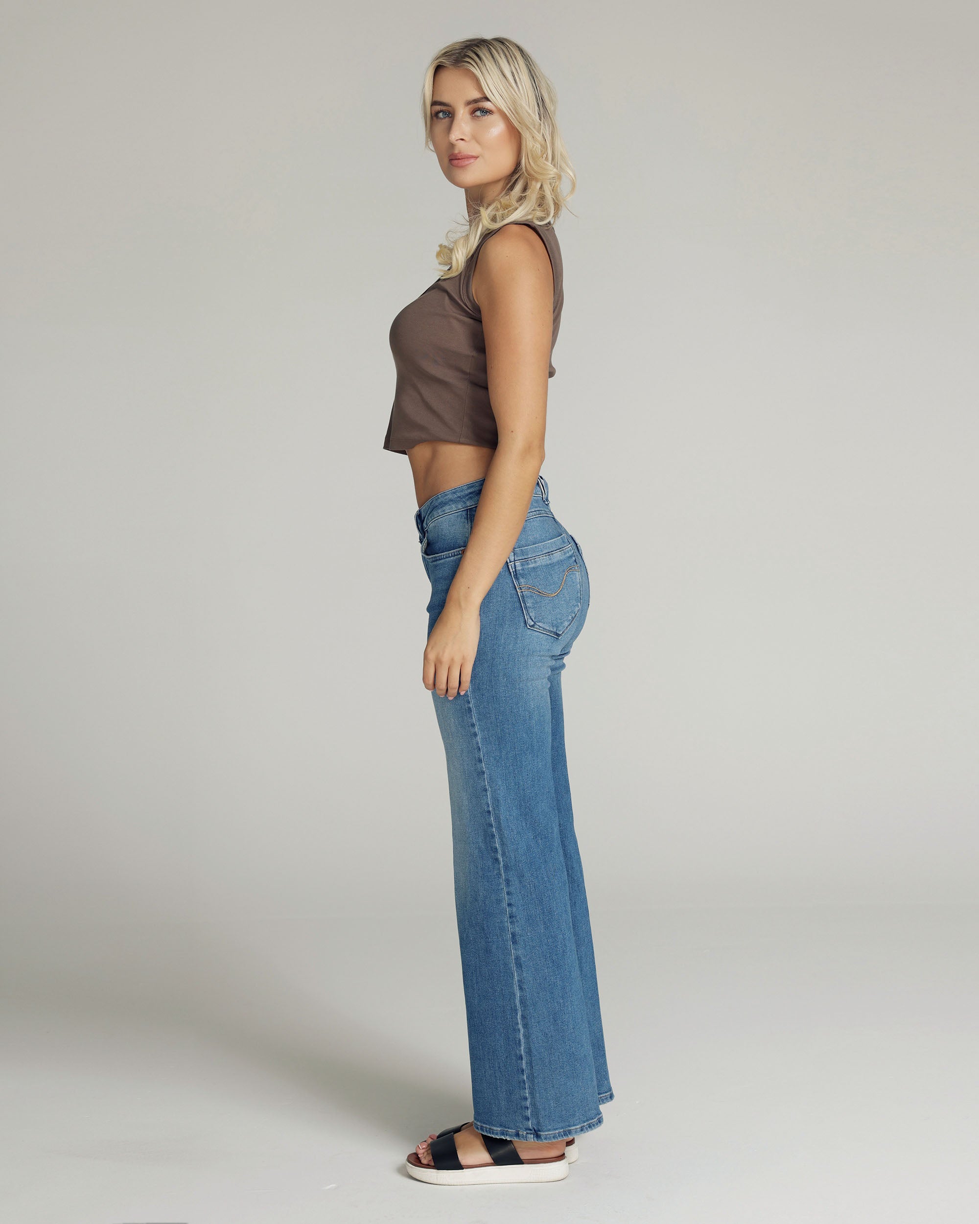 Light Vintage Blue Wide-Leg Mid-Rise Jeans | The Isa