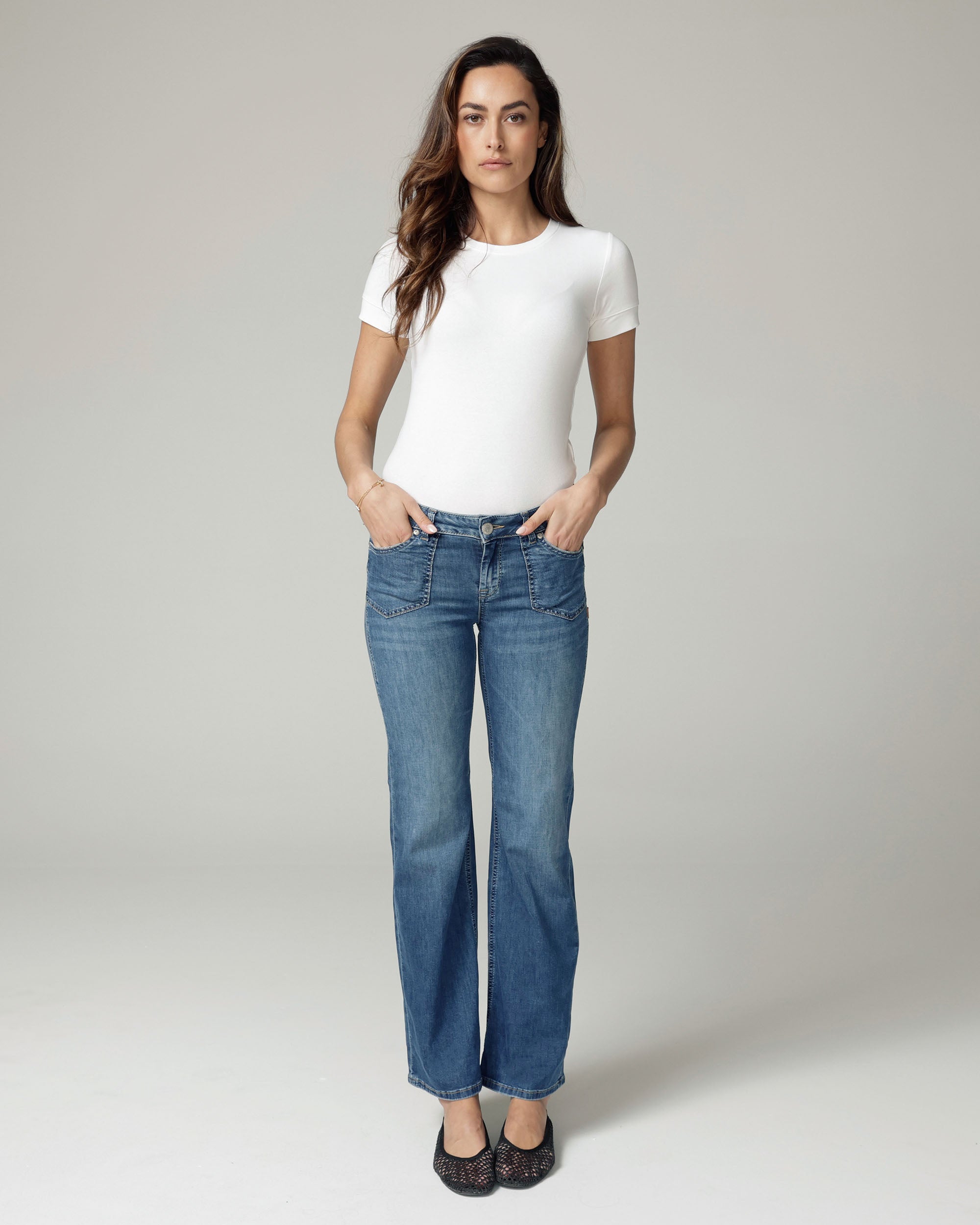 Light Used-Wash Blue Wide-Leg Mid-Rise Jeans | The Lolita Main image