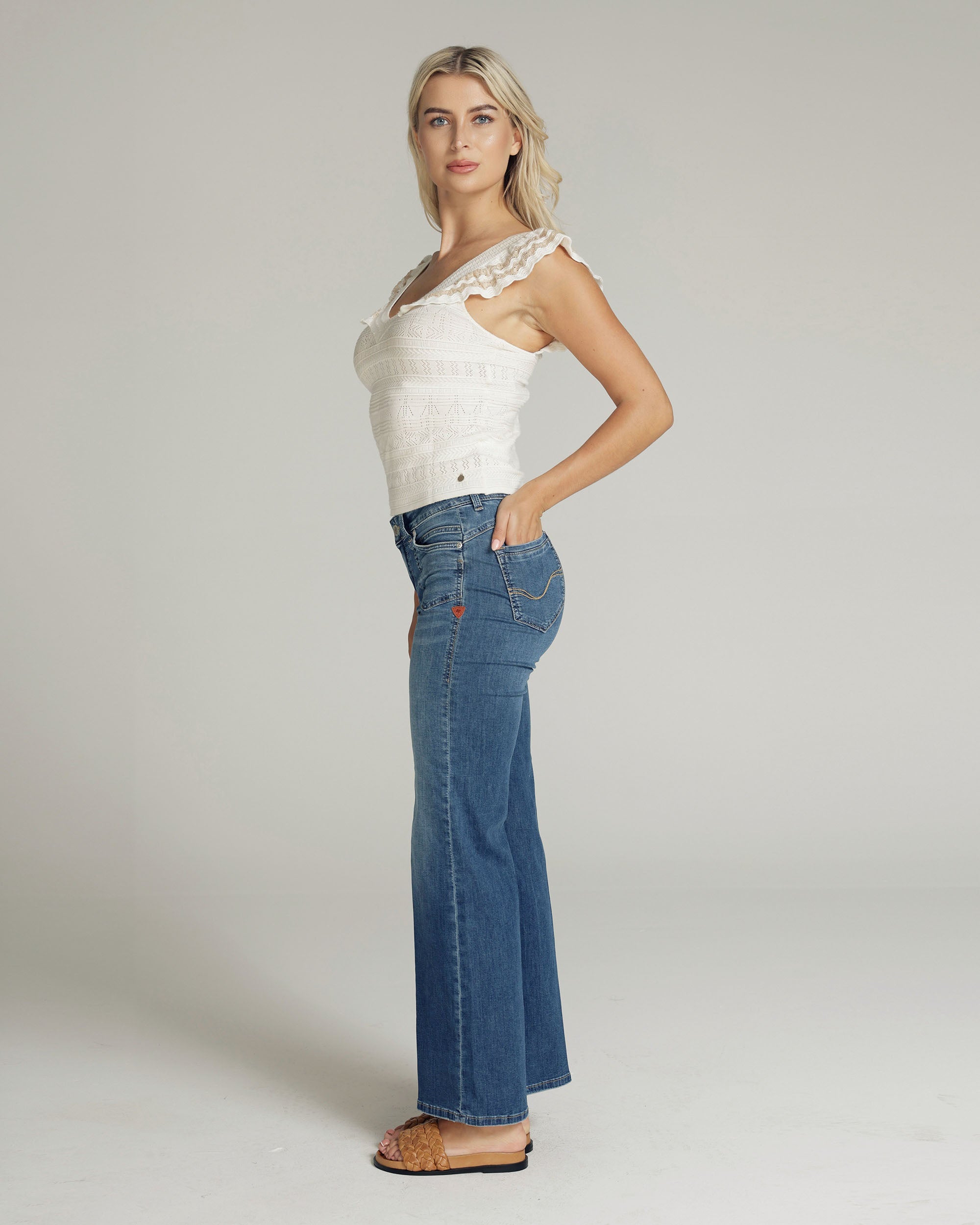 Light Used-Wash Blue Wide-Leg Mid-Rise Jeans | The Lolita Secondary image