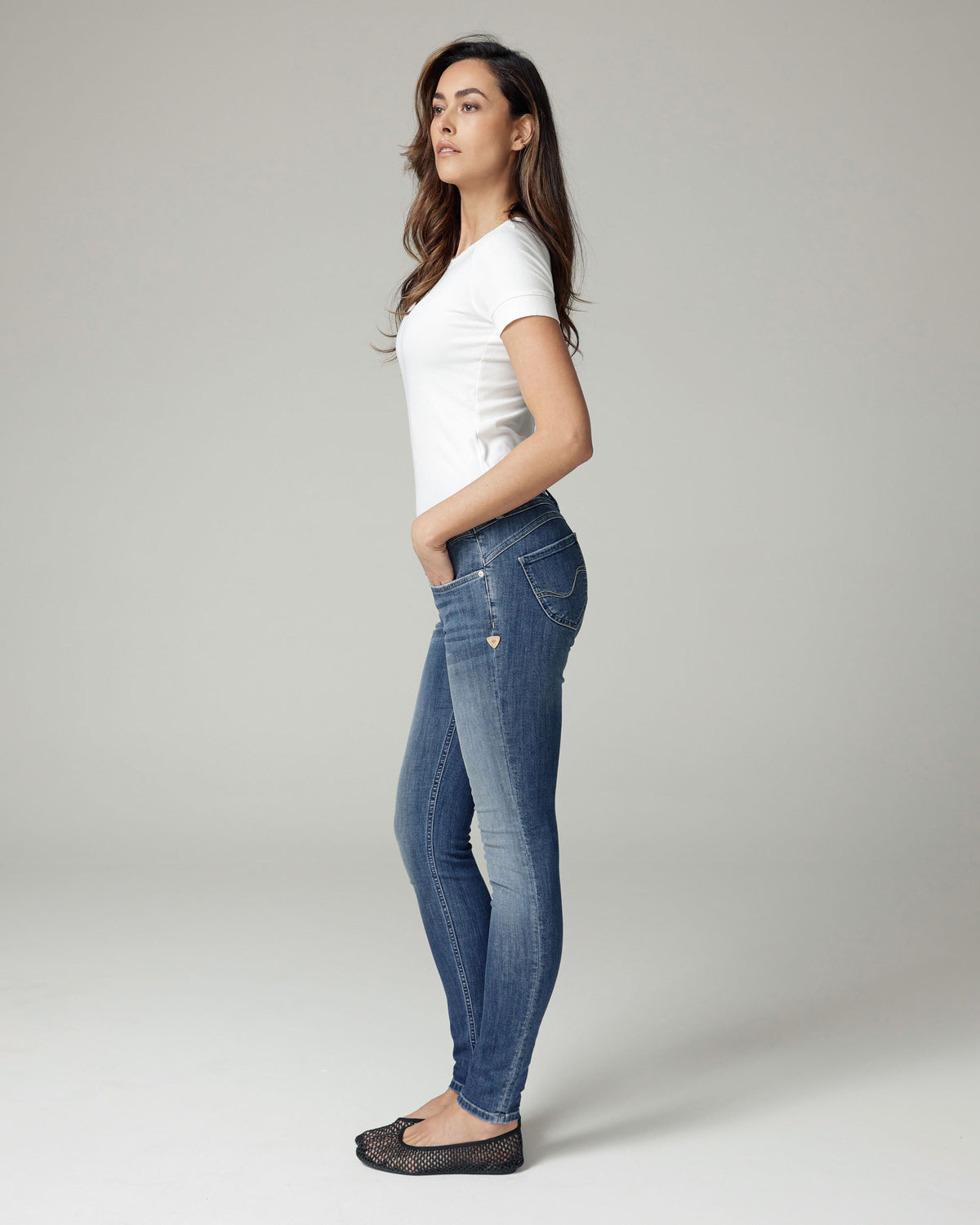 Mid-Blue Vintage-Effect Skinny Mid-Rise Jeans, The Manuela, side view