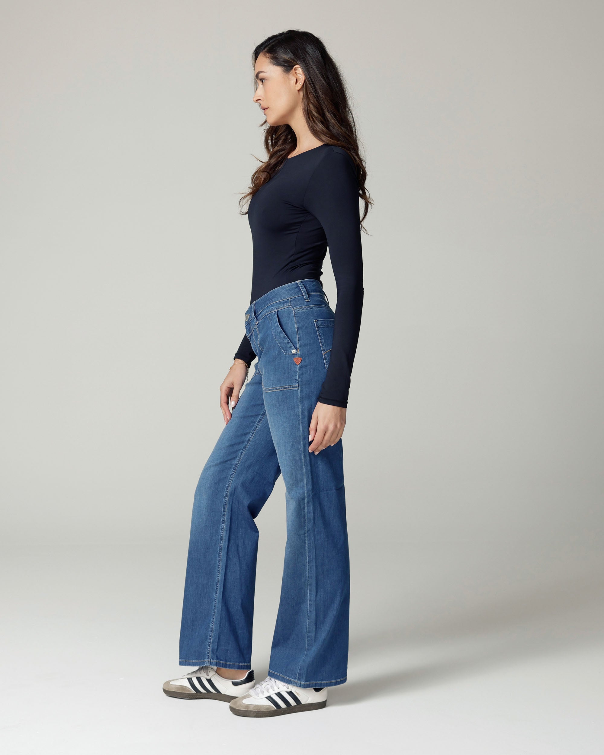 Mid-Blue Wide-Leg High-Rise Jeans | The Cherry Secondary image