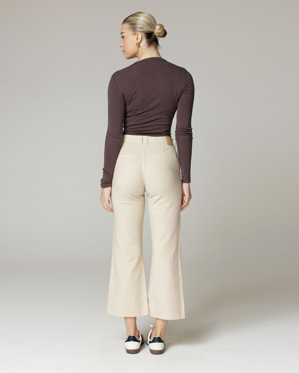 Sand Wide-Leg Mid-Rise Trousers | The Atena