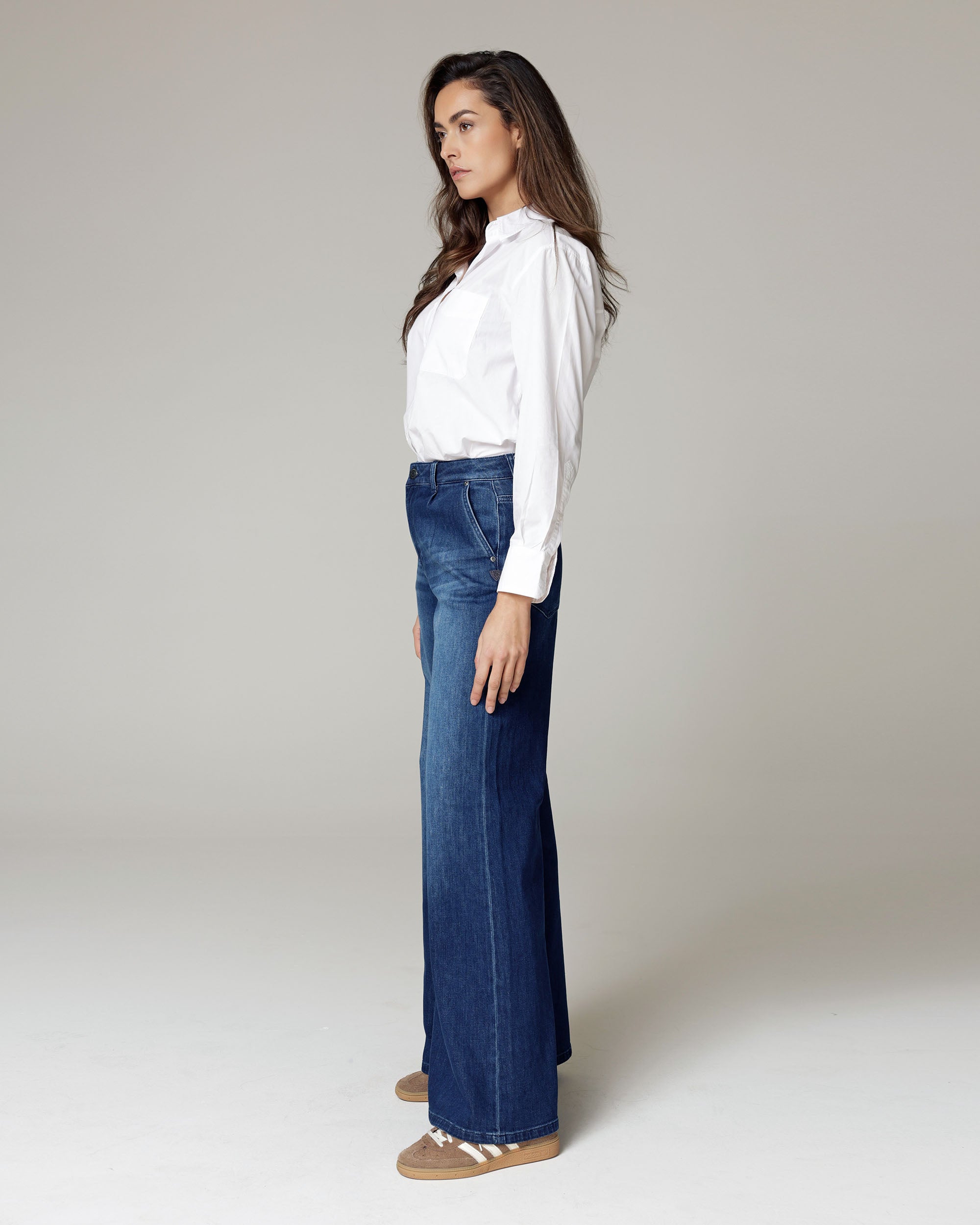 Dark Blue Wide-Leg Jeans | The Diba Secondary image