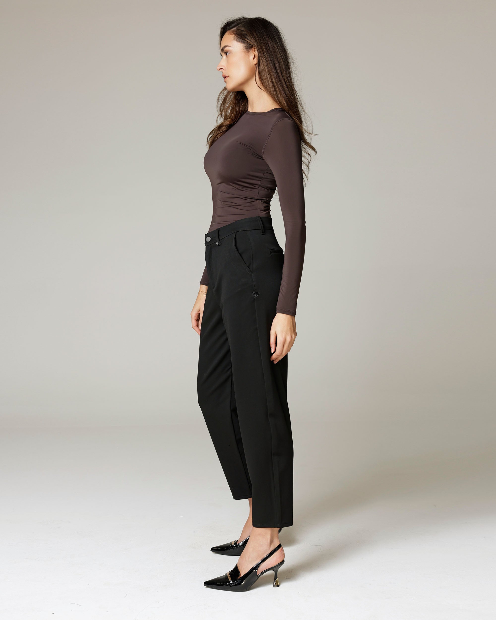 Black Barrel Jeans | The Anabel Secondary image