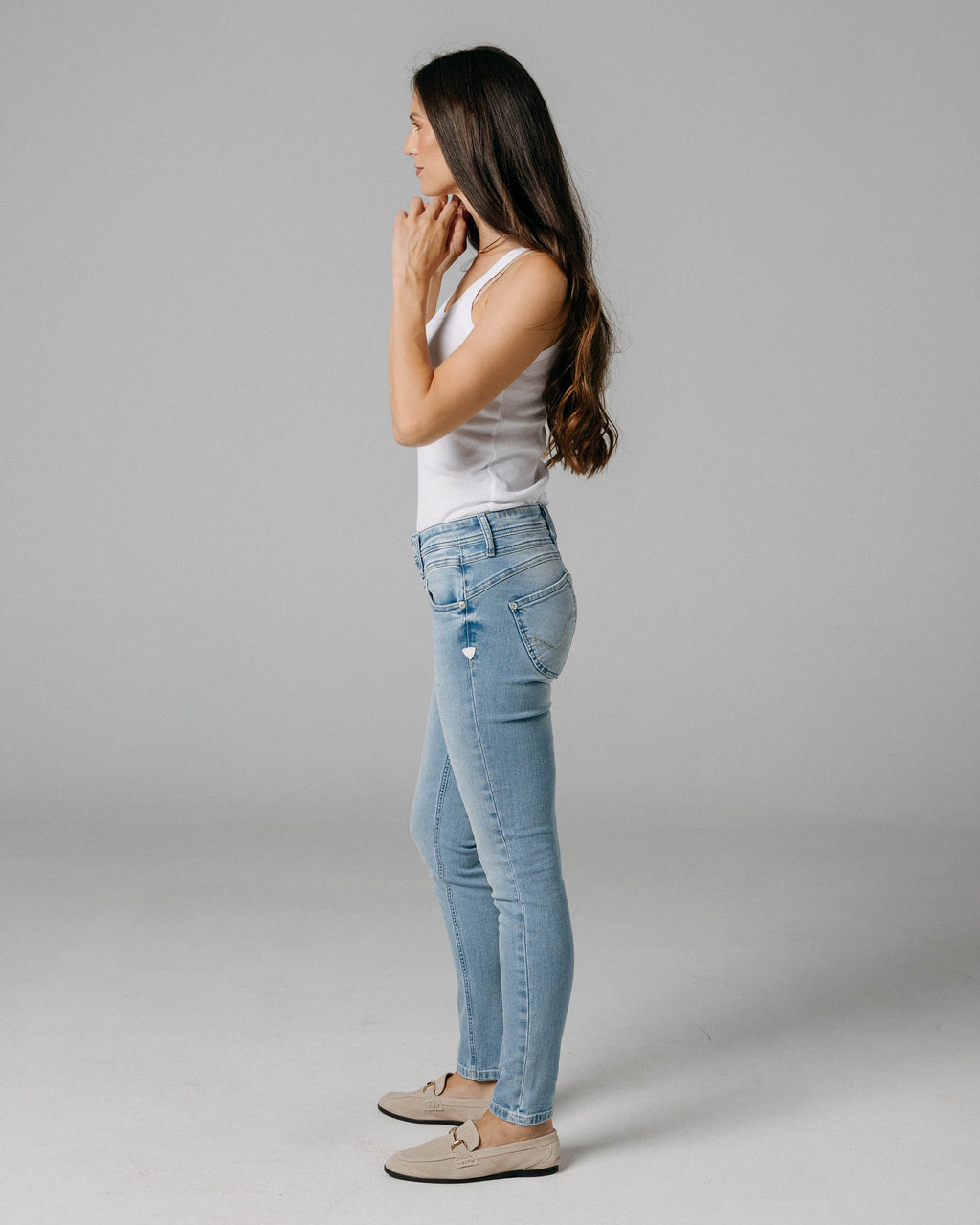 Vintage Light Blue Slim Jeans | The Manuela