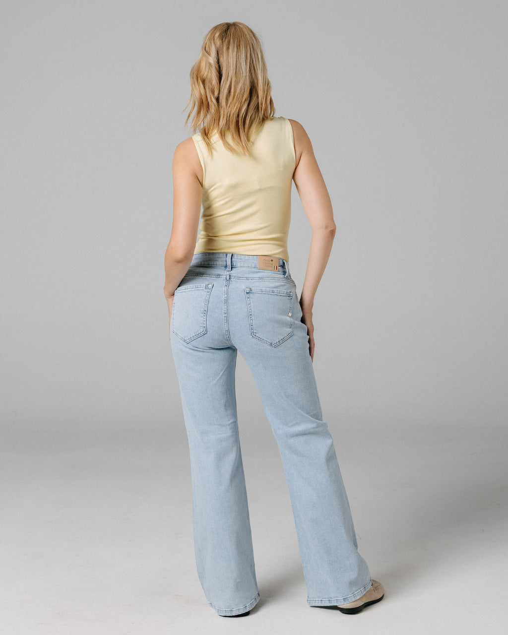 Vintage Light Blue Flare Jeans | The Sophia