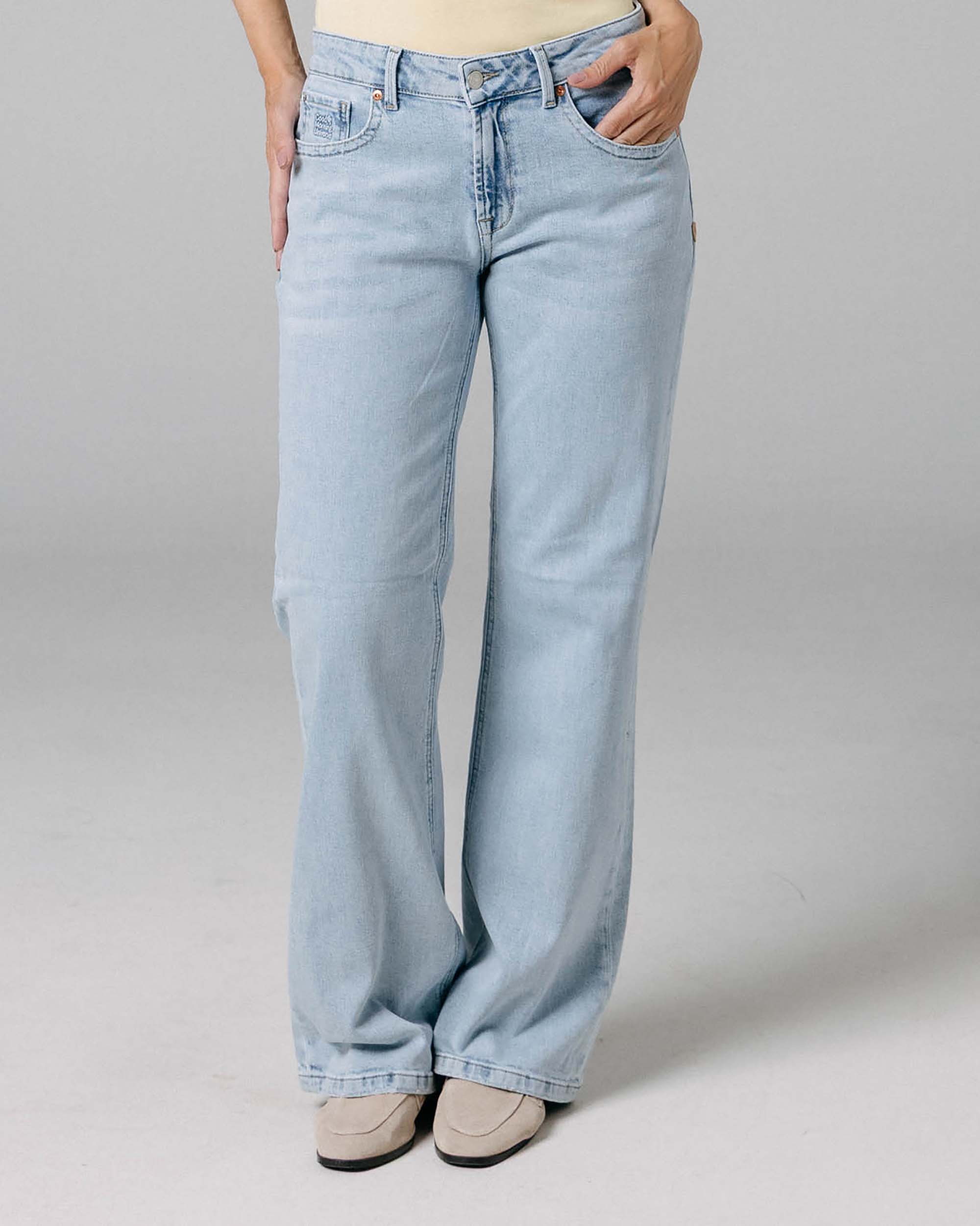 Vintage Light Blue Flare Jeans | The Sophia