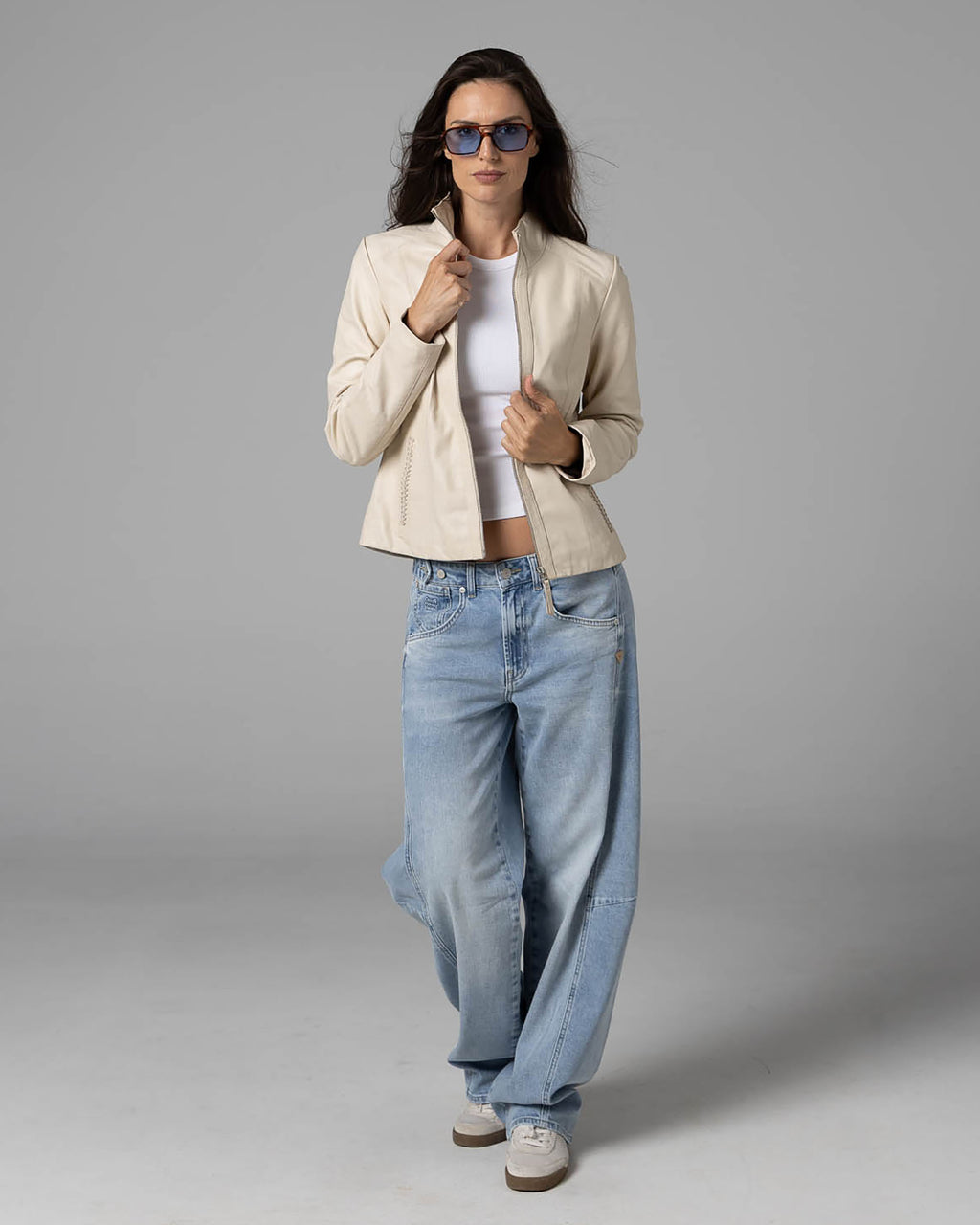 Light Blue Barrel Jeans | The Kristin