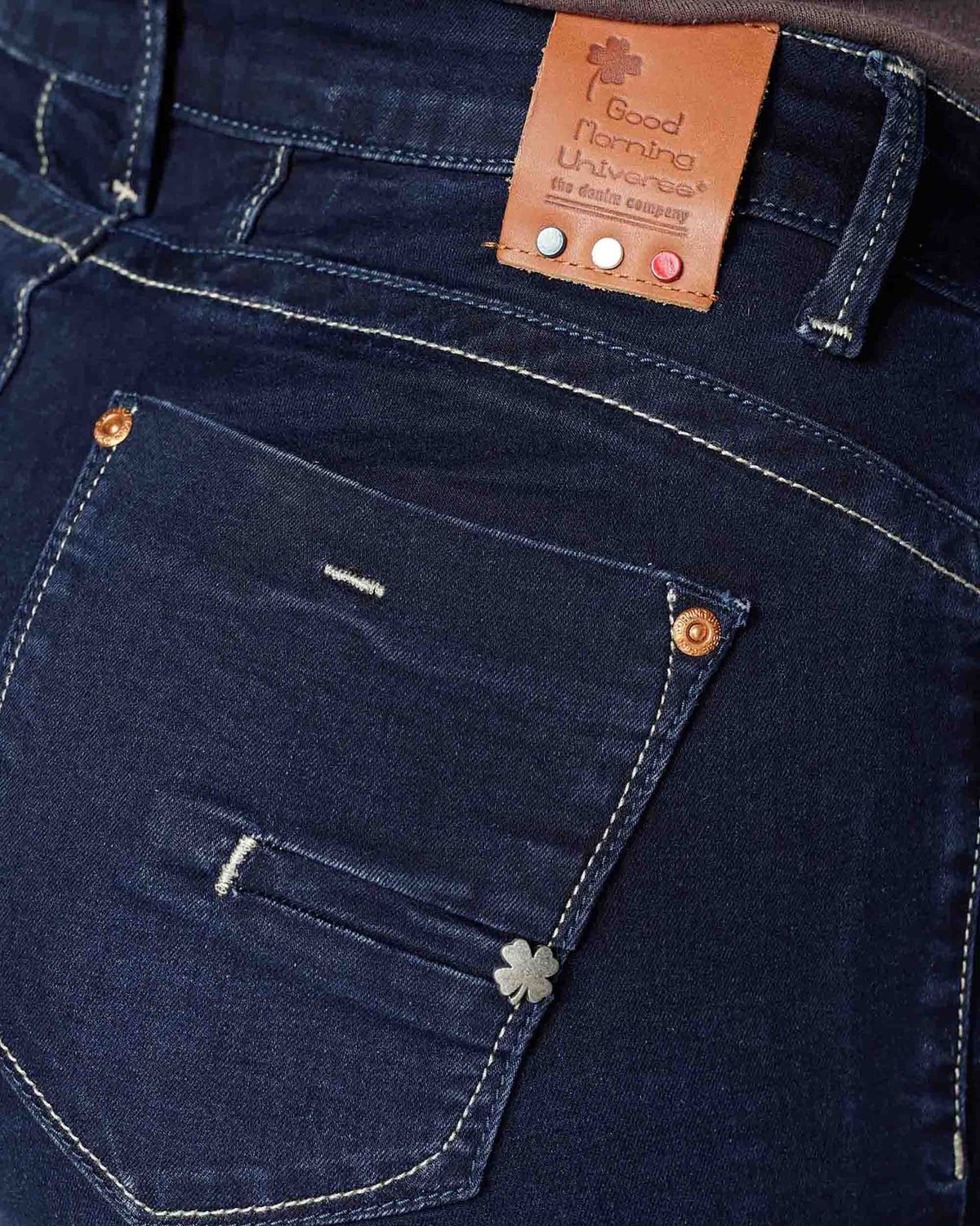 Dark Indigo Skinny Jeans, The Sunny, close-up detail