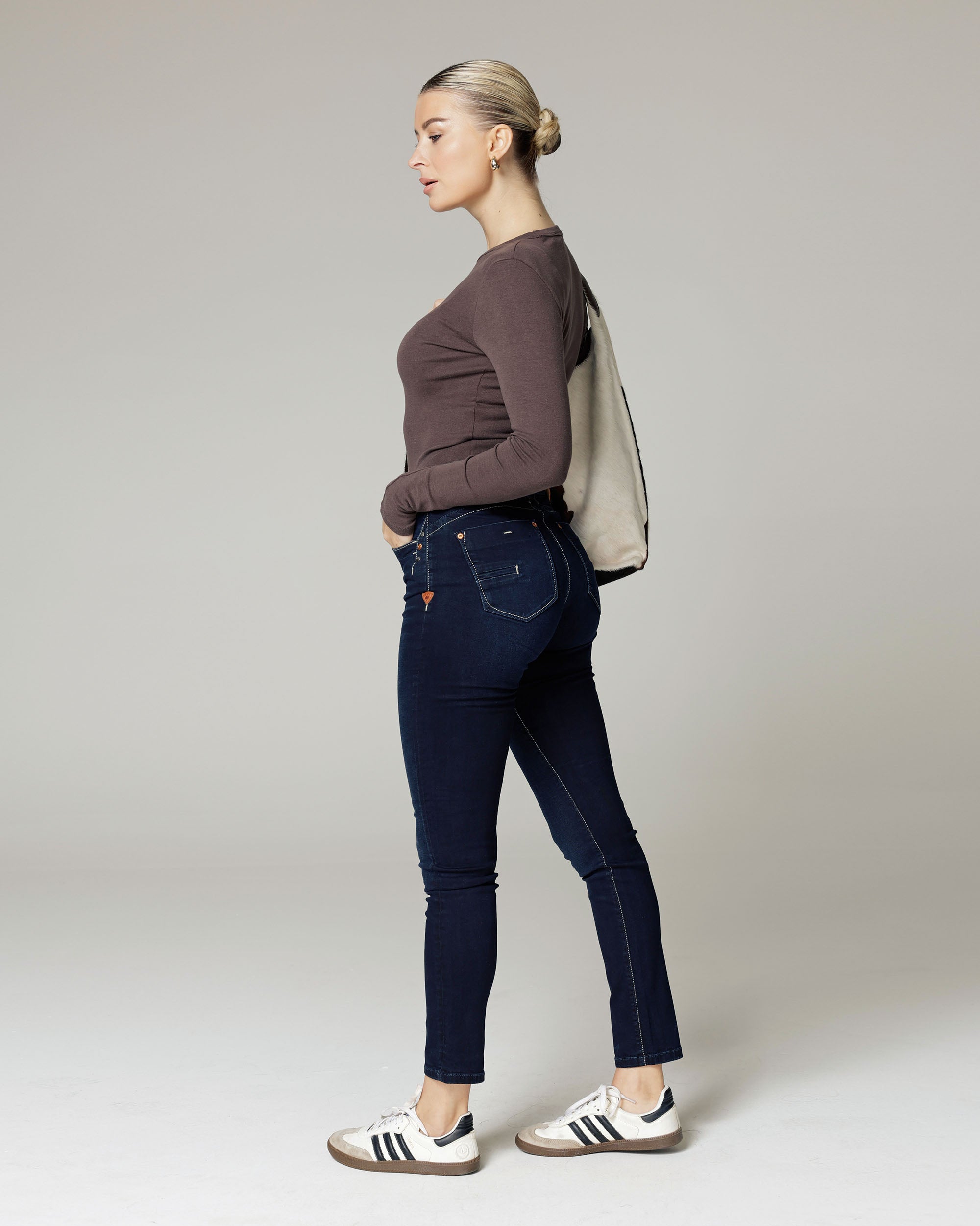 Dark Indigo Skinny Jeans | The Sunny Secondary image