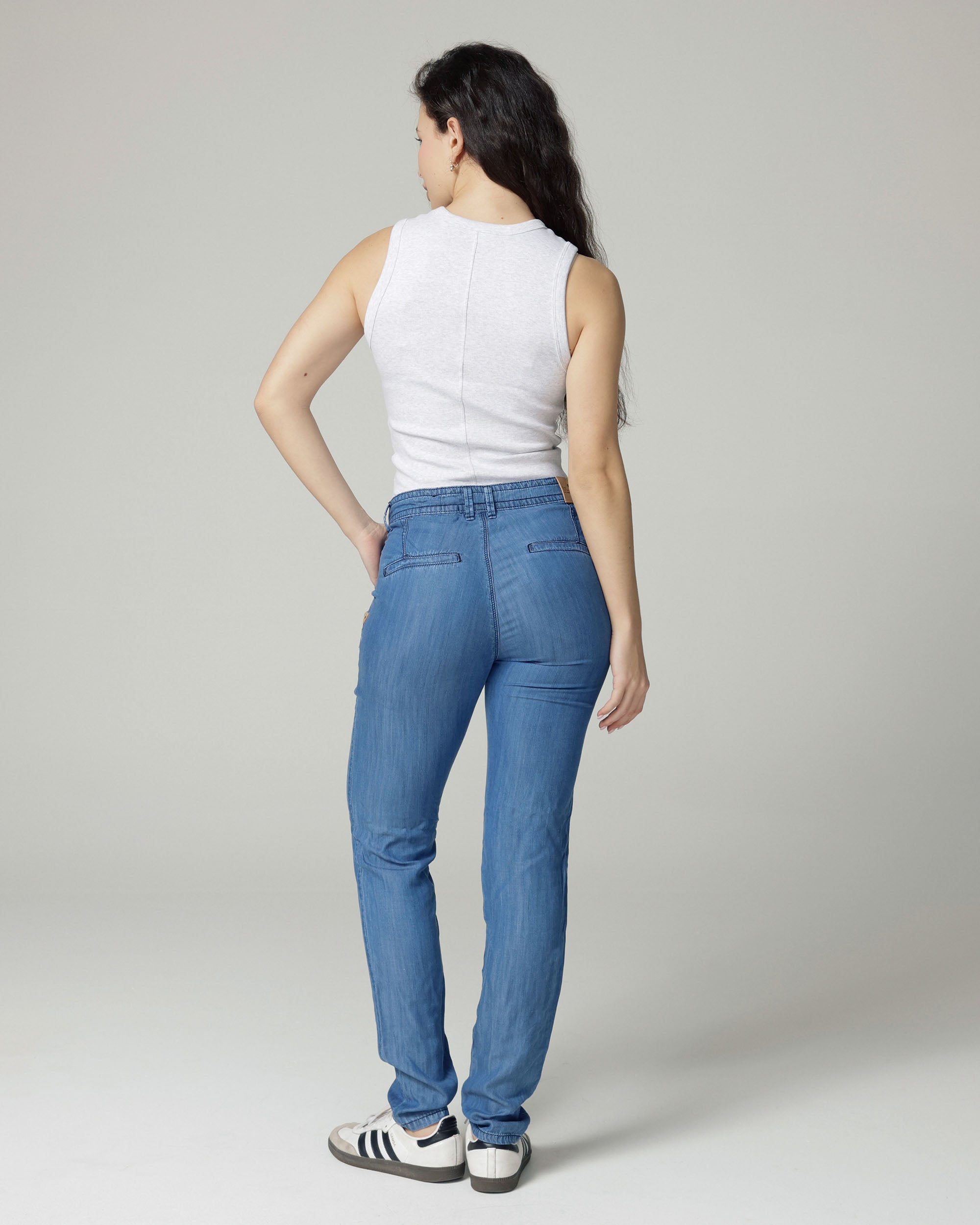 Indigo Relaxed Jeans | The Mia Secondary image